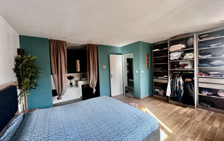 Villa SAINT-GILLES (30800)  135 m2 289 000 € 