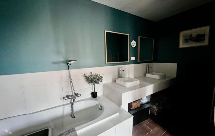 Villa SAINT-GILLES (30800)  135 m2 289 000 € 