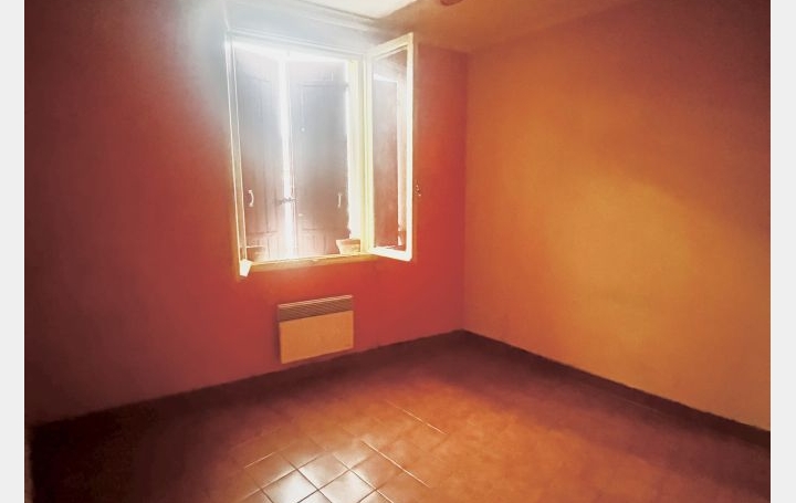 Maison SAINT-GILLES (30800)  48 m2 98 000 € 