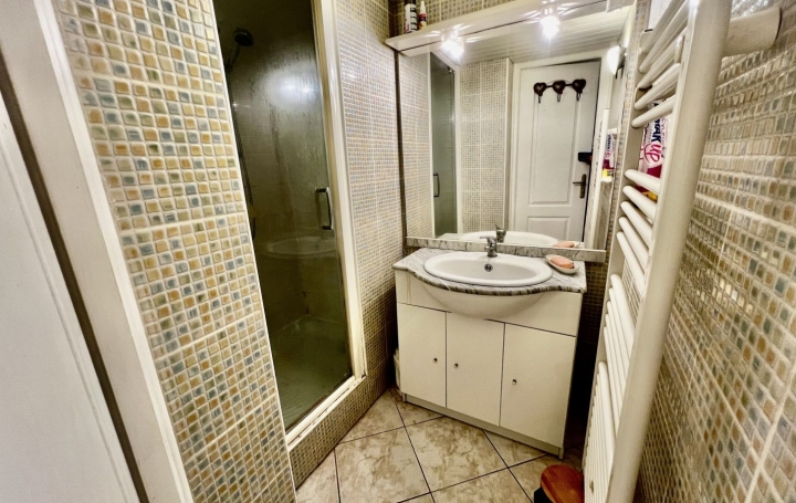 Villa SAINT-GILLES (30800)  84 m2 229 000 € 