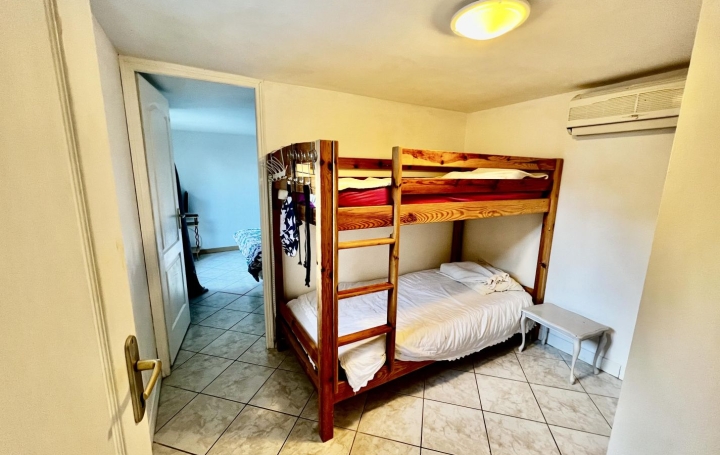 Villa SAINT-GILLES (30800)  84 m2 229 000 € 