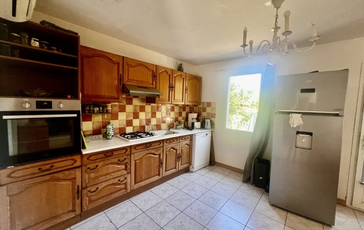 Villa SAINT-GILLES (30800)  84 m2 229 000 € 