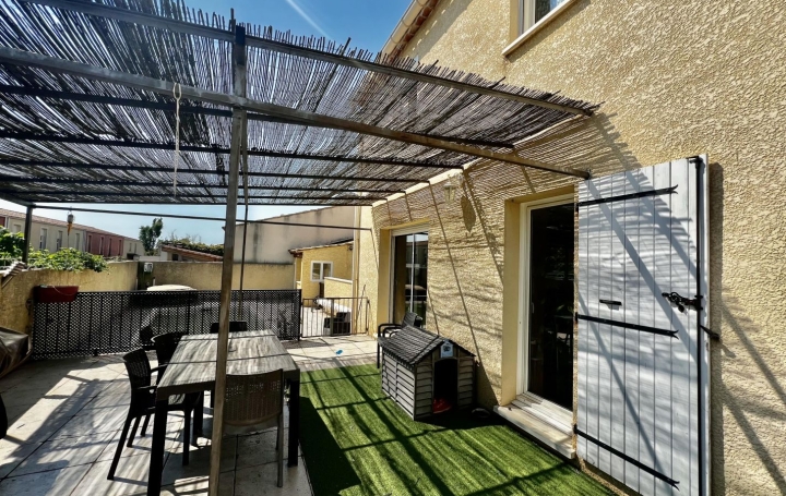 Villa SAINT-GILLES (30800)  100 m2 315 000 € 