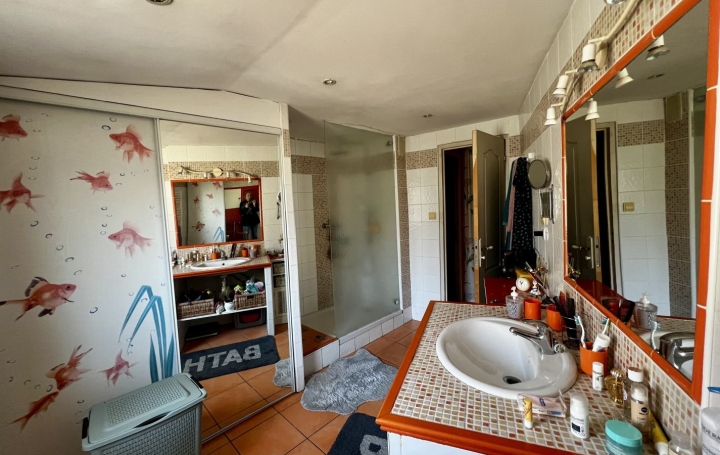 Maison de village SAINT-GILLES (30800)  98 m2 127 000 € 