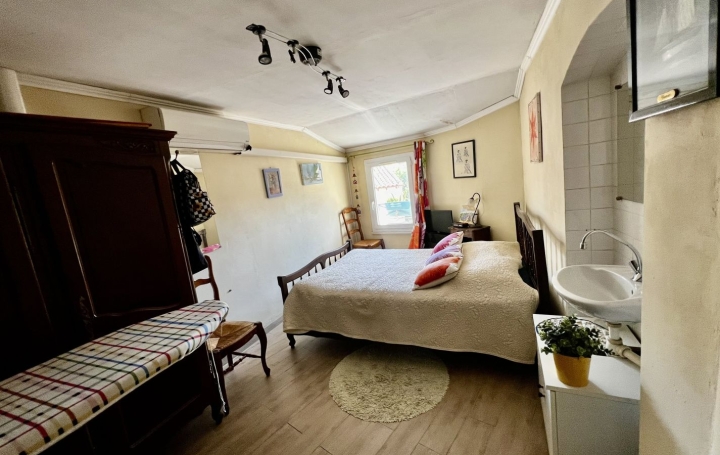 Maison de village SAINT-GILLES (30800)  98 m2 127 000 € 