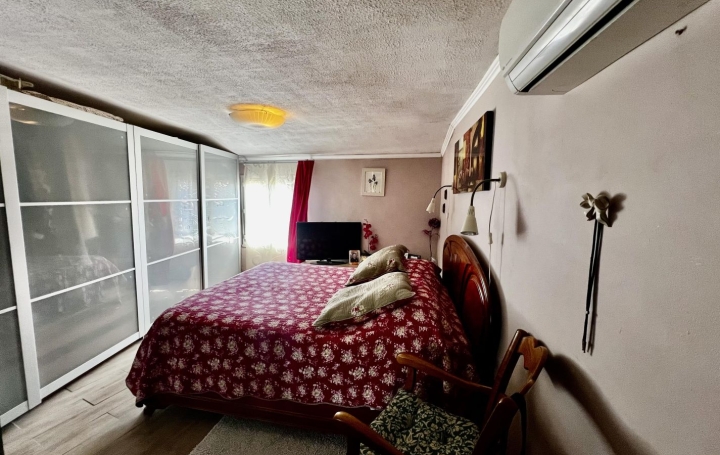 Maison de village SAINT-GILLES (30800)  98 m2 127 000 € 