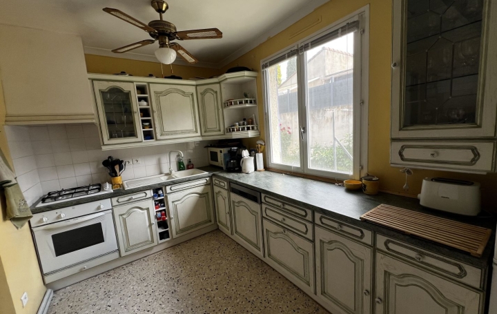 Villa SAINT-GILLES (30800)  86 m2 278 000 € 