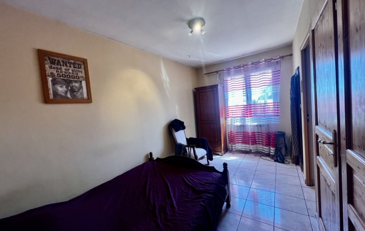 Villa SAINT-GILLES (30800)  117 m2 246 000 € 