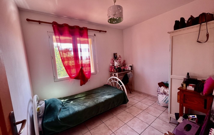 Villa SAINT-GILLES (30800)  117 m2 246 000 € 