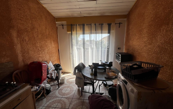 Villa SAINT-GILLES (30800)  96 m2 225 000 € 