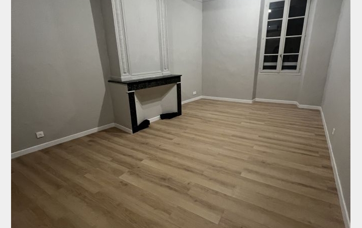 2 Pièces SAINT-GILLES (30800)  51 m2 99 000 € 