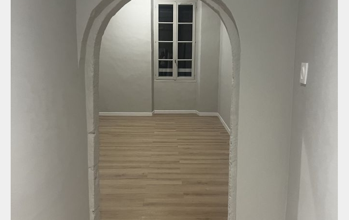 2 Pièces SAINT-GILLES (30800)  51 m2 99 000 € 