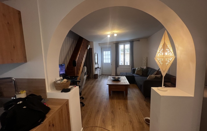 Maison de village SAINT-GILLES (30800)  53 m2 109 000 € 