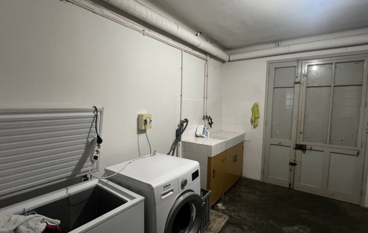 Villa SAINT-GILLES (30800)  108 m2 299 000 € 