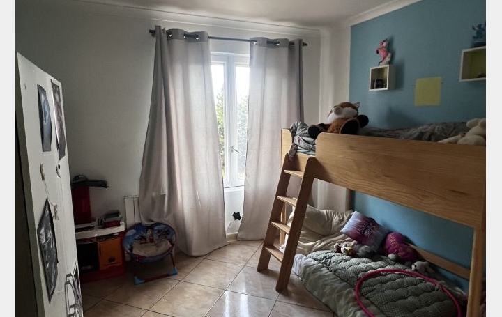 Villa SAINT-GILLES (30800)  100 m2 310 000 € 