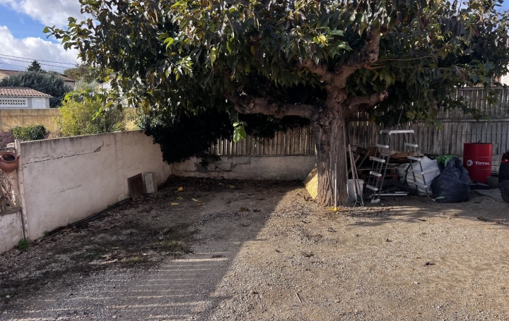 Villa SAINT-GILLES (30800)  100 m2 310 000 € 