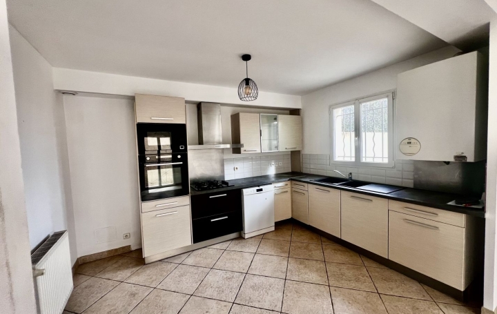 Villa SAINT-GILLES (30800)  80 m2 247 000 € 