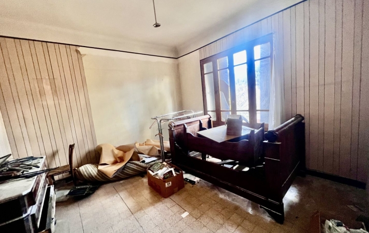 Villa SAINT-GILLES (30800)  135 m2 230 000 € 