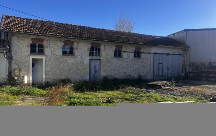 Autre SAINT-GILLES (30800) 90 m<sup>2</sup> 55 000 € 