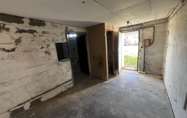 Autre SAINT-GILLES (30800)  90 m2 55 000 € 