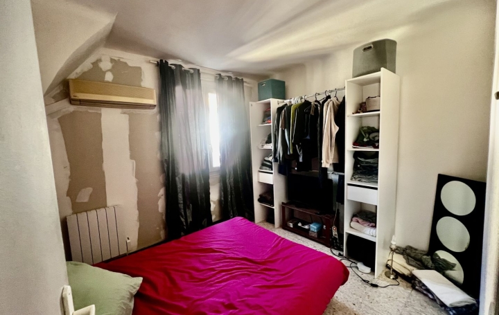 Maison de village SAINT-GILLES (30800)  80 m2 95 000 € 