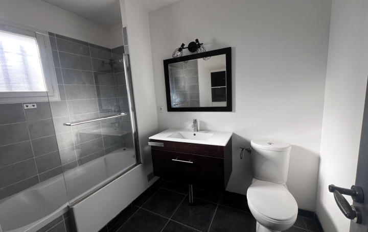 Villa SAINT-GILLES (30800)  85 m2 220 000 € 