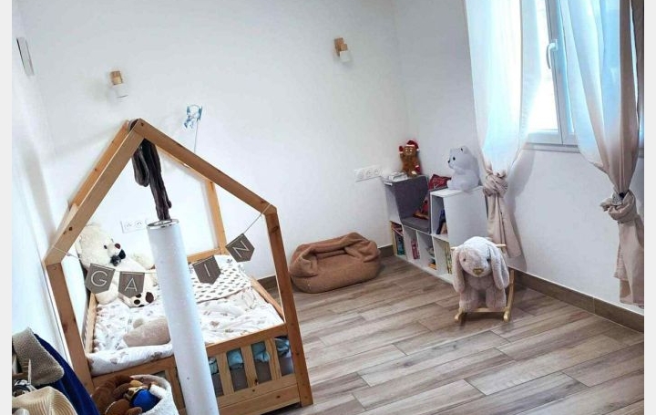 Villa SAINT-GILLES (30800)  119 m2 295 000 € 