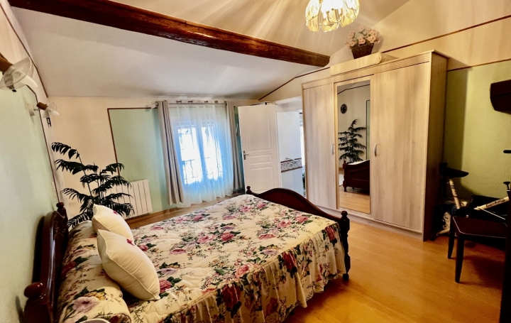 Maison SAINT-GILLES (30800)  84 m2 140 000 € 