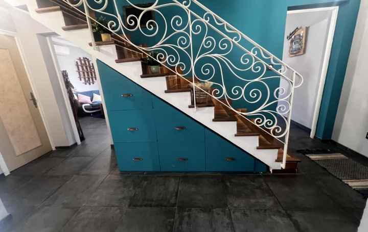 Villa SAINT-GILLES (30800)  140 m2 349 500 € 