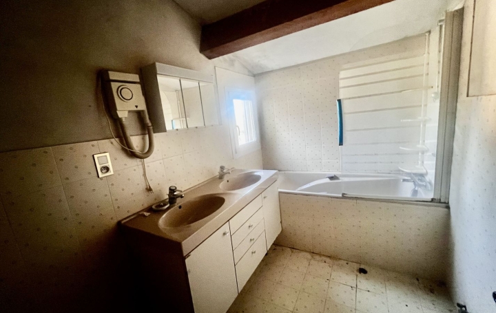 Maison ARLES (13200)  98 m2 169 600 € 