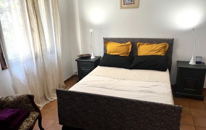 Villa SAINT-GILLES (30800)  133 m2 486 000 € 