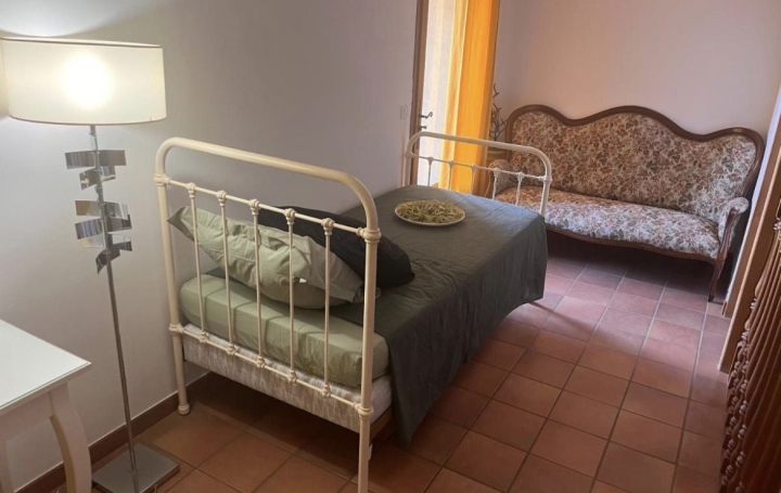 Villa SAINT-GILLES (30800)  133 m2 486 000 € 