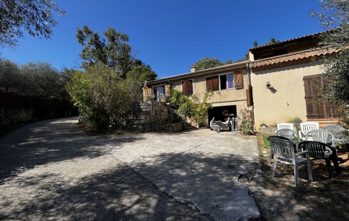 Maison / Villa SAINT-GILLES (30800) 133 m<sup>2</sup> 486 000 € 