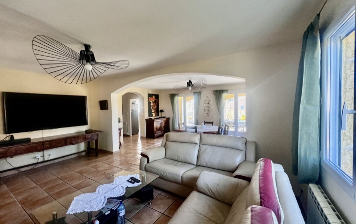 Villa SAINT-GILLES (30800)  160 m2 399 000 € 