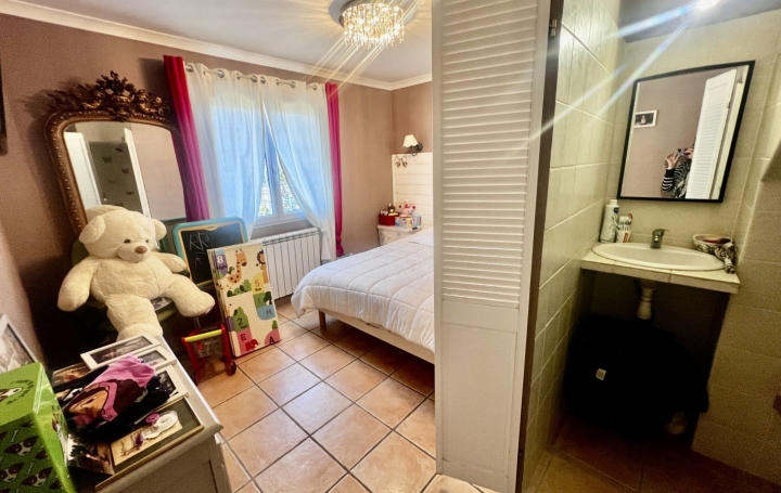 Villa SAINT-GILLES (30800)  160 m2 399 000 € 