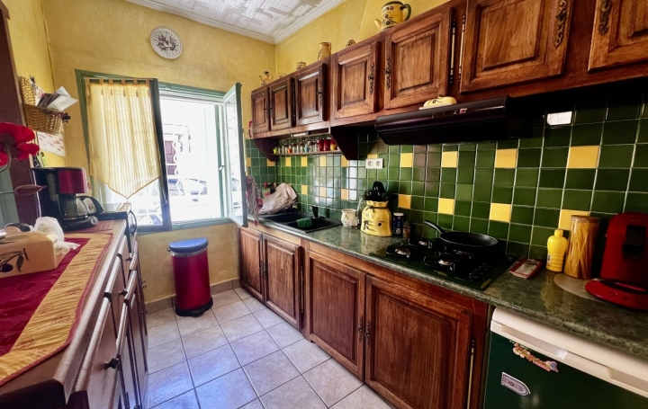 Maison de ville SAINT-GILLES (30800)  115 m2 257 200 € 