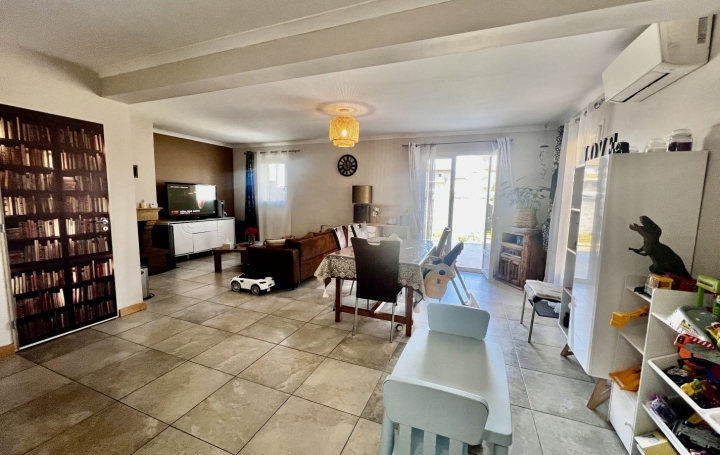 Villa SAINT-GILLES (30800)  100 m2 234 500 € 