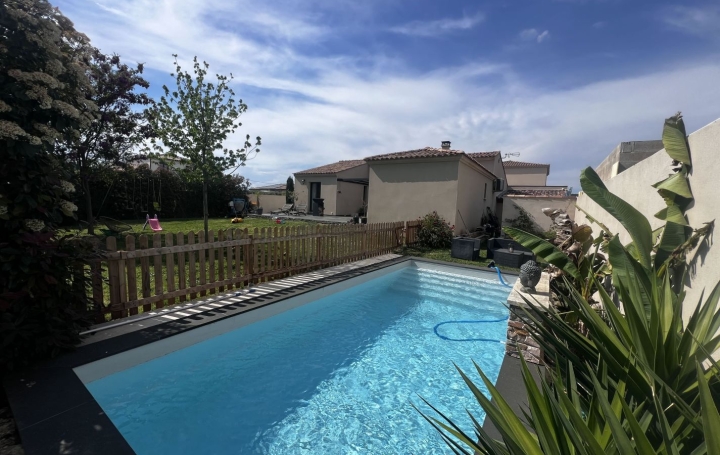 Villa SAINT-GILLES (30800)  106 m2 424 000 € 