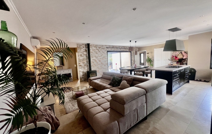 Villa SAINT-GILLES (30800)  106 m2 424 000 € 