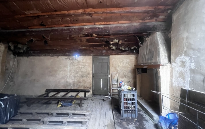 Maison SAINT-GILLES (30800)  220 m2 169 000 € 