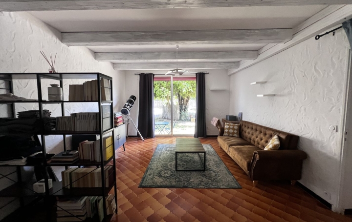 Villa SAINT-GILLES (30800)  120 m2 310 000 € 