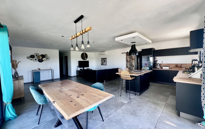 Villa SAINT-GILLES (30800)  120 m2 349 900 € 