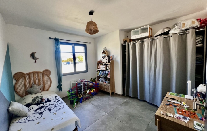 Villa SAINT-GILLES (30800)  120 m2 349 900 € 