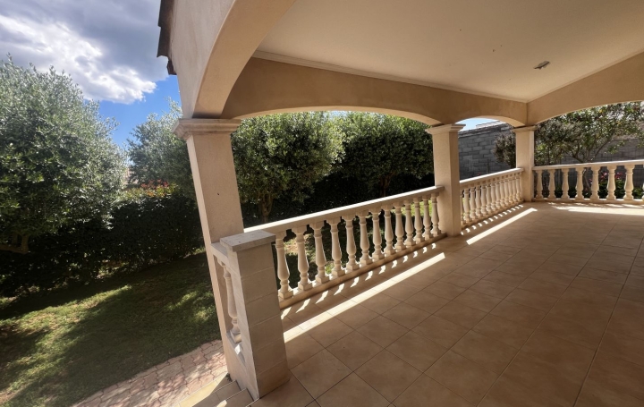 Villa SAINT-GILLES (30800)  105 m2 345 000 € 