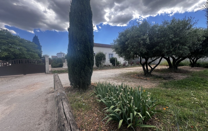 Villa SAINT-GILLES (30800)  105 m2 345 000 € 