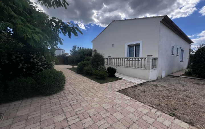 Villa SAINT-GILLES (30800)  105 m2 345 000 € 