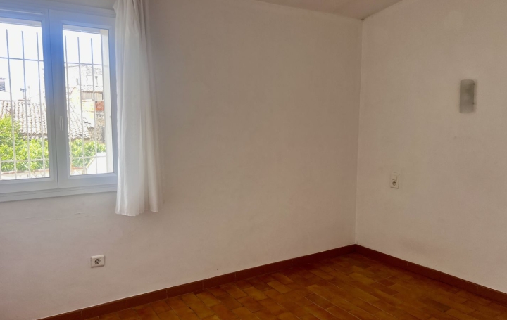 Maison SAINT-GILLES (30800)  111 m2 174 900 € 