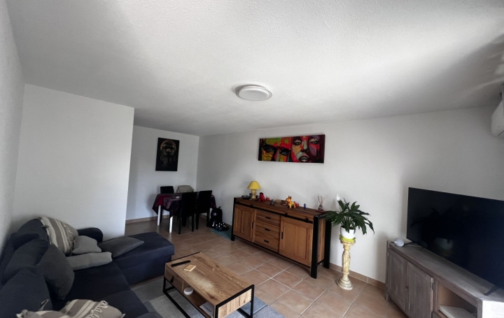 2 Pièces SAINT-GILLES (30800)  47 m2 95 000 € 