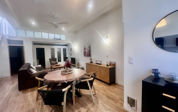Maison de village SAINT-GILLES (30800)  114 m2 200 000 € 