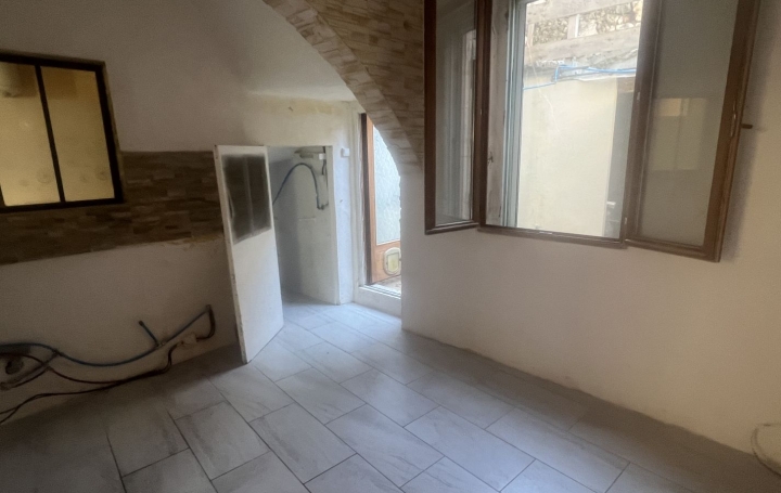 Maison SAINT-GILLES (30800)  93 m2 149 000 € 